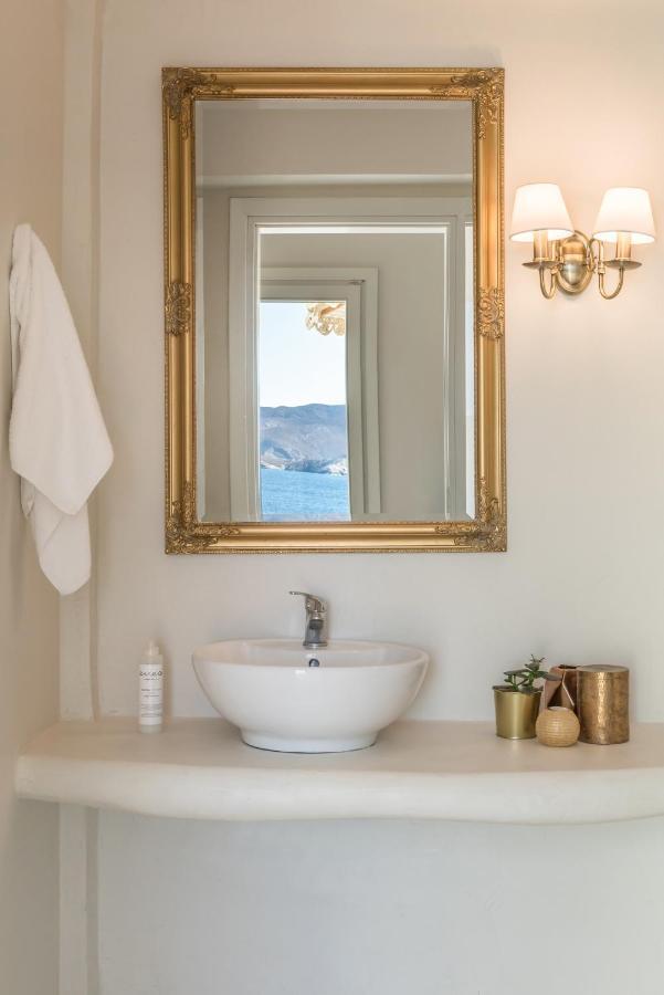 Eneos Kythnos Beach Villas-Executive And Premium Villas ภายนอก รูปภาพ