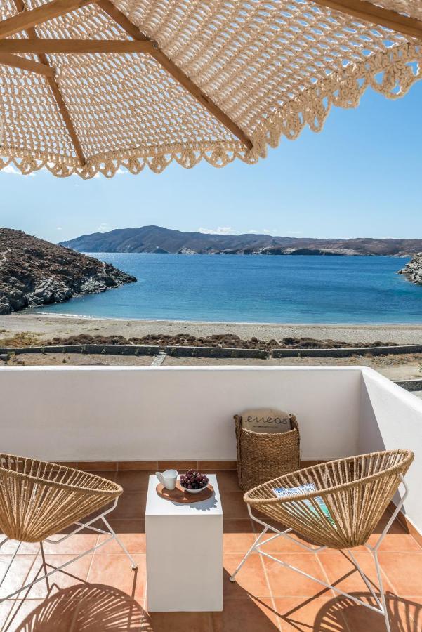 Eneos Kythnos Beach Villas-Executive And Premium Villas ภายนอก รูปภาพ