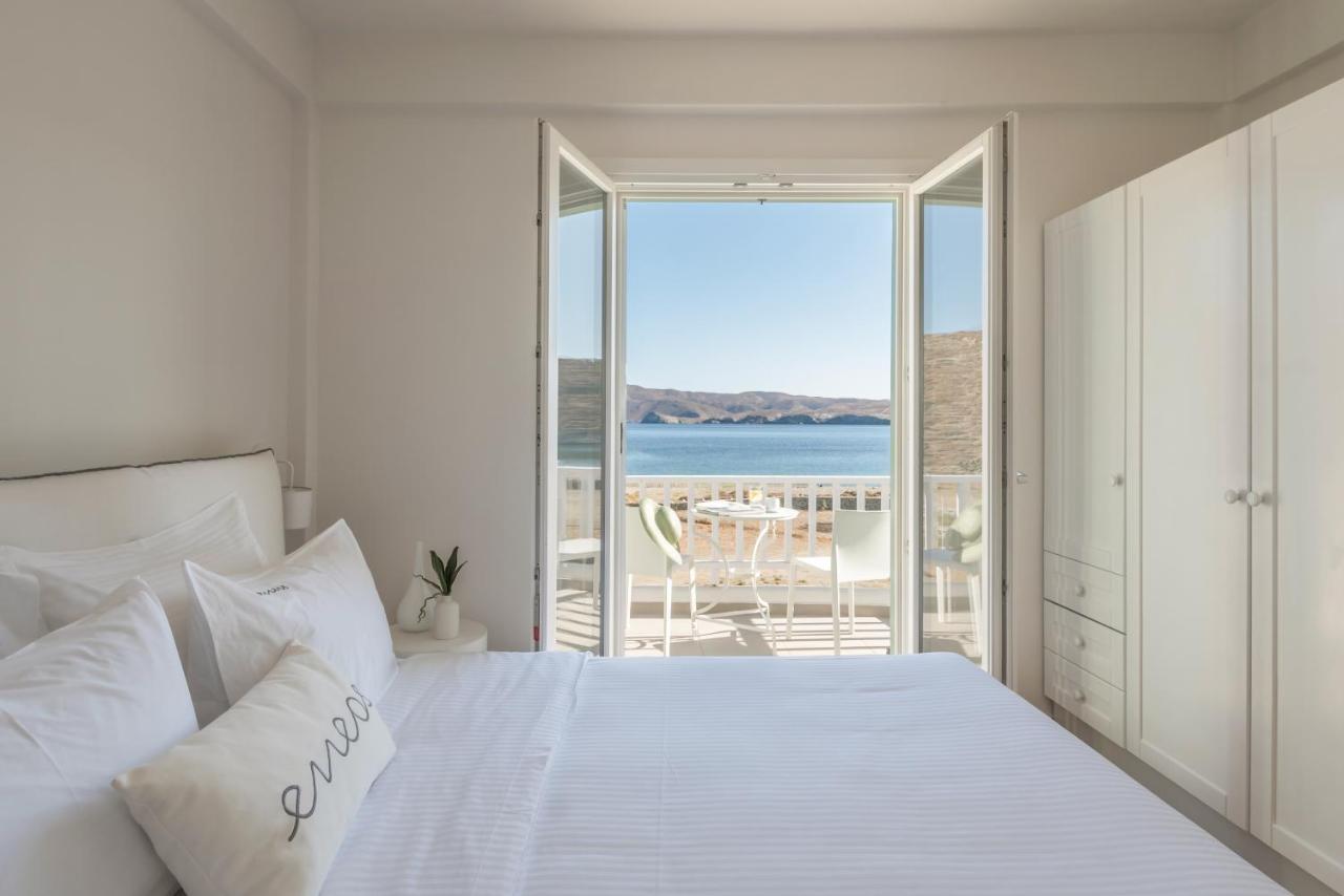 Eneos Kythnos Beach Villas-Executive And Premium Villas ภายนอก รูปภาพ